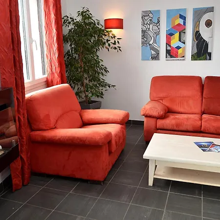 Apartment Confortable Avec Parking Et Balcon - Centre Station - Fr-1-425-148 *