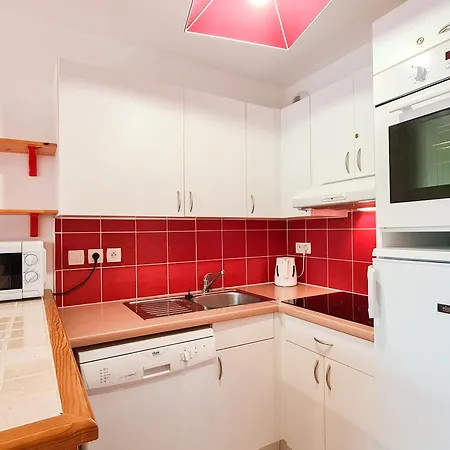 Confortable Avec Parking Et Balcon - Centre Station - Fr-1-425-148 Apartment *